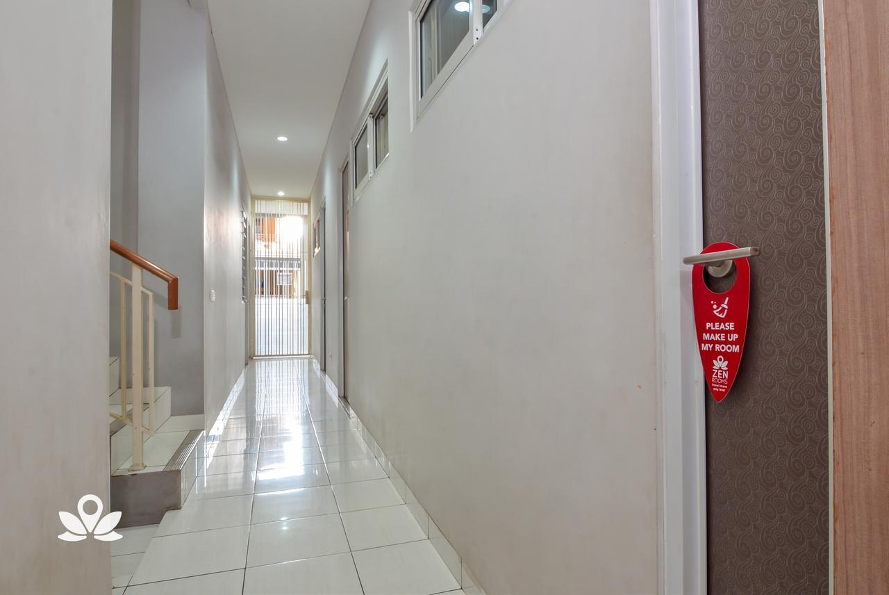 Zen Rooms Karet Pedurenan ジャカルタ エクステリア 写真
