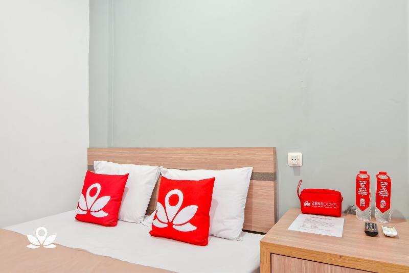 Zen Rooms Karet Pedurenan ジャカルタ エクステリア 写真