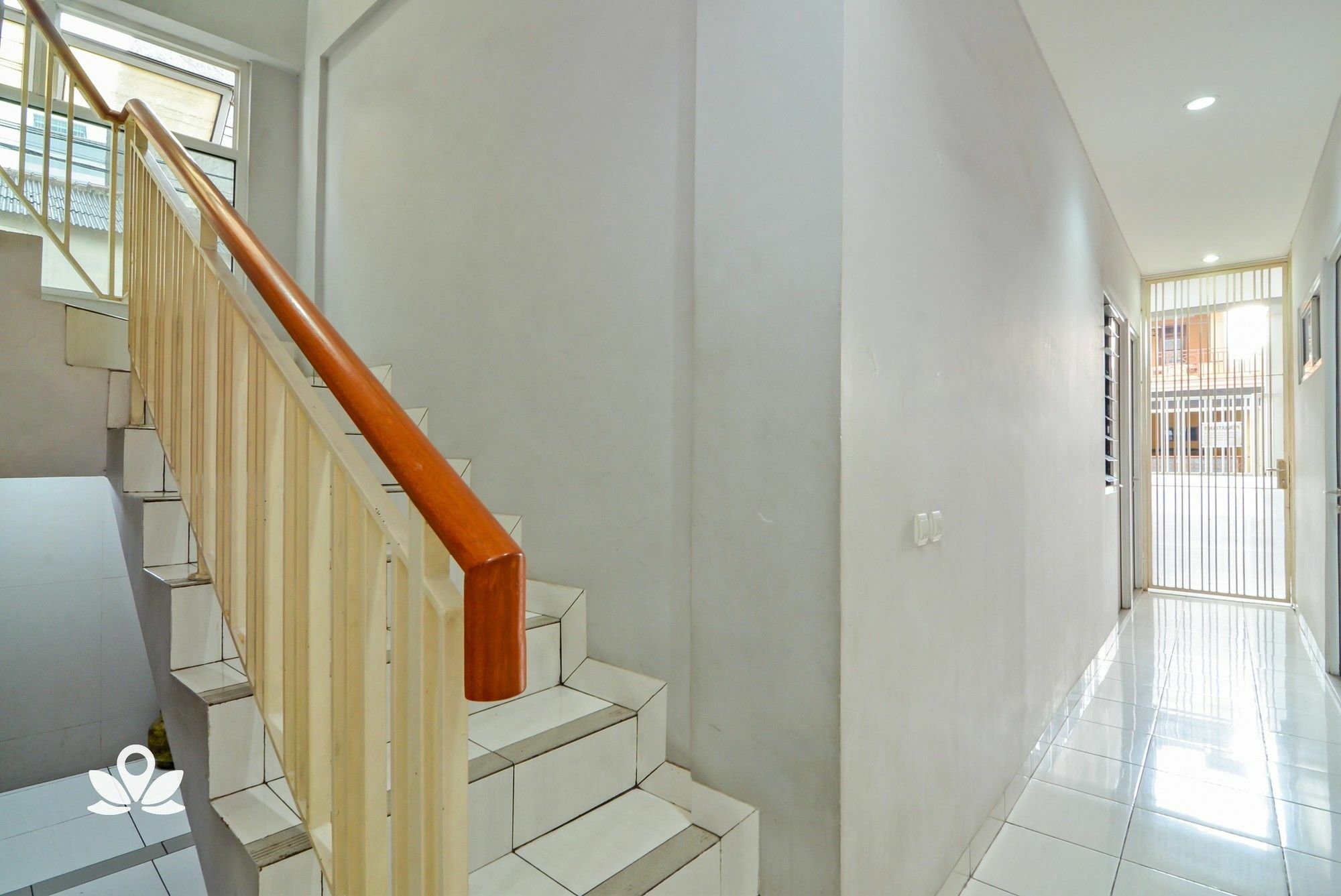 Zen Rooms Karet Pedurenan ジャカルタ エクステリア 写真