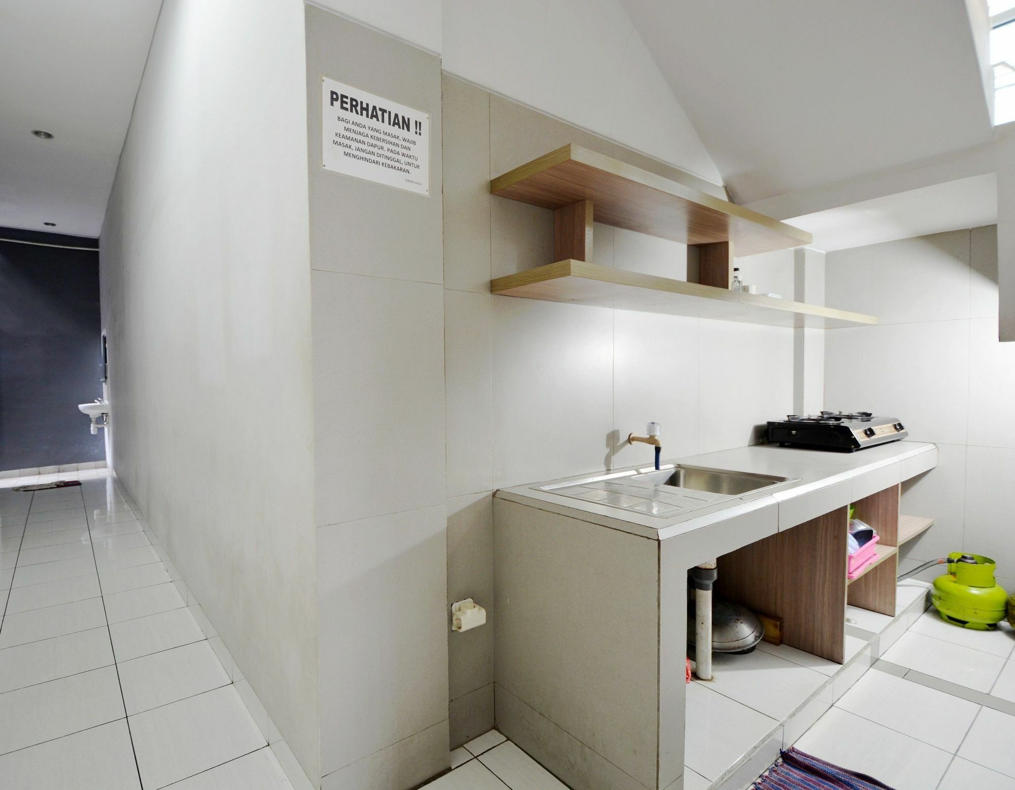 Zen Rooms Karet Pedurenan ジャカルタ エクステリア 写真